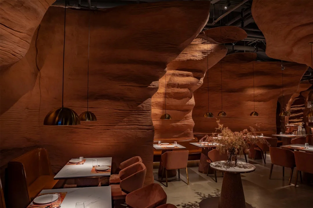 饿了么深圳餐饮空间设计，让你穿梭在原始峡谷之中